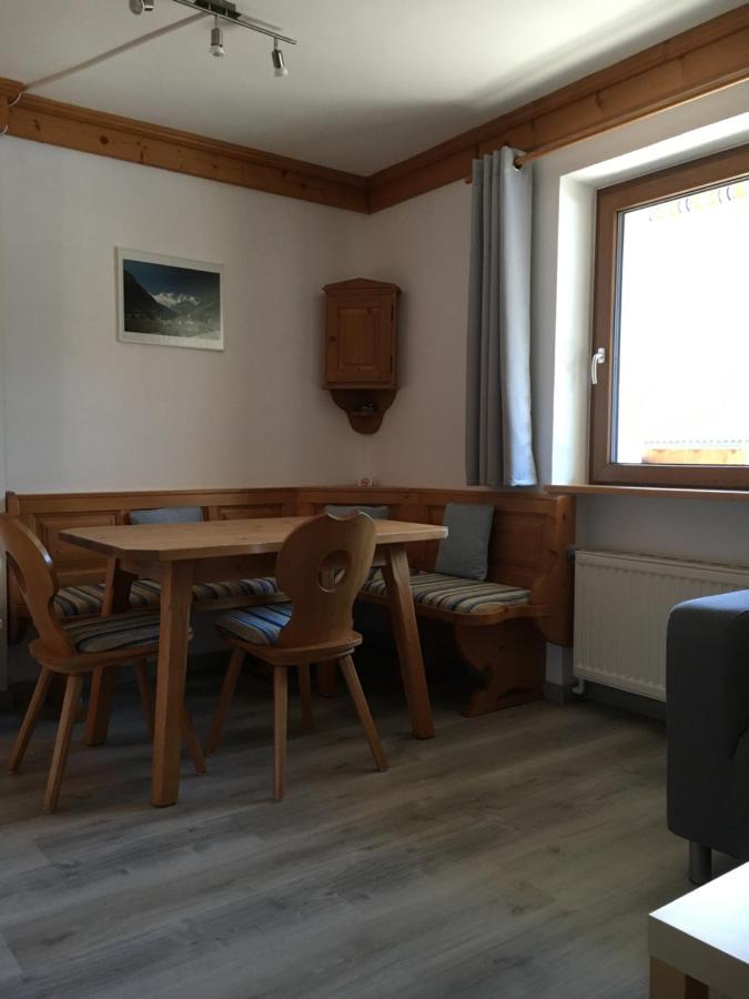 Landhaus Holzereck Ehrwald Bagian luar foto