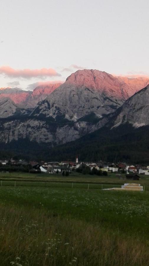 Landhaus Holzereck Ehrwald Bagian luar foto